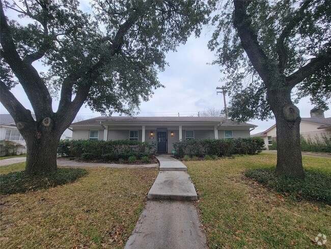 Building Photo - 1007 Blue Willow Dr Rental