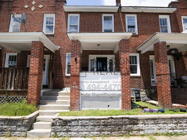 Building Photo - 1005 Bank St