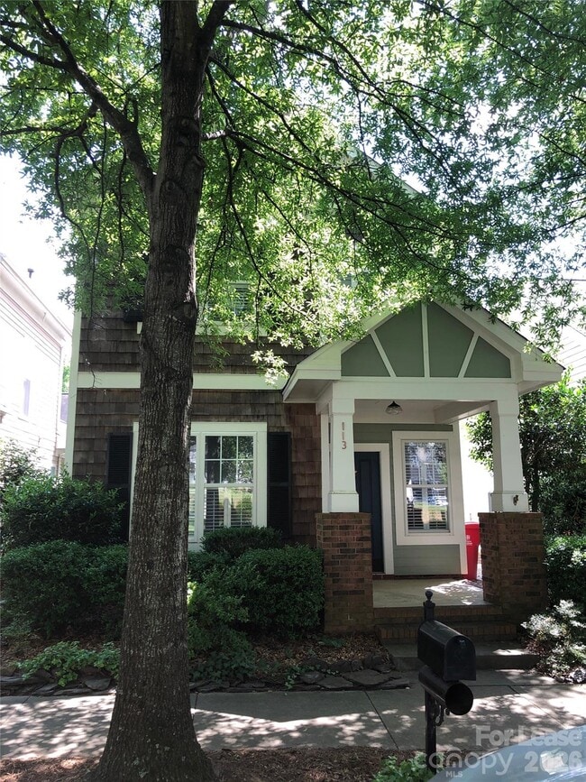 Building Photo - 113 Lake Davidson Park