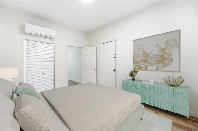 Photo - 202 Bowers St