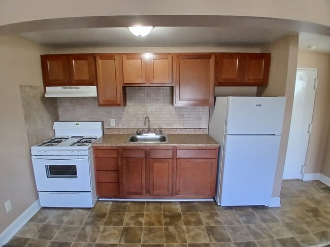 Photo - Marine Memorial Apartments