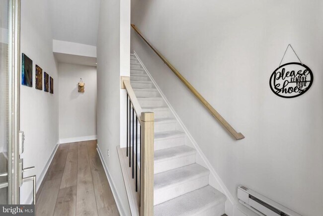 Photo - 908 Laurens Aly