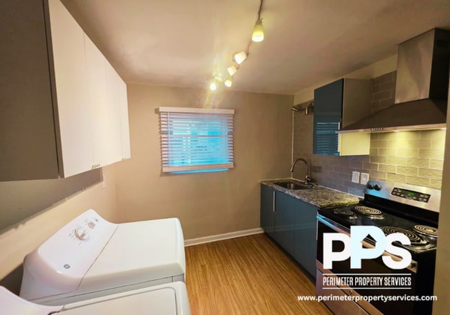 Photo - 195 Randolph St NE