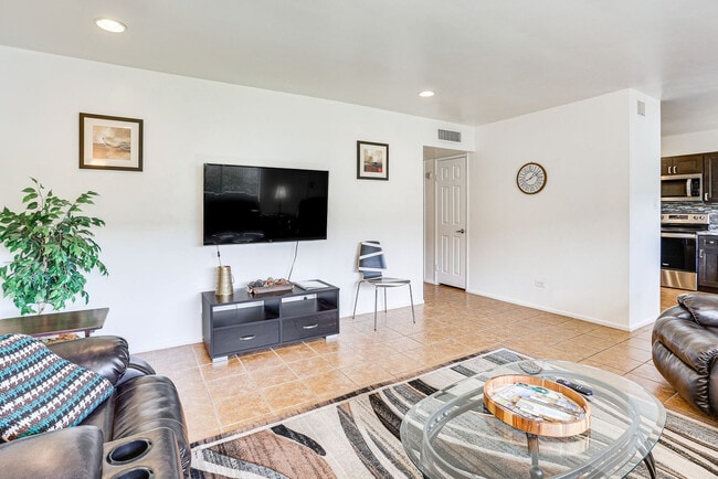 6805 E 2nd St Unit SI FL1-ID1546042P