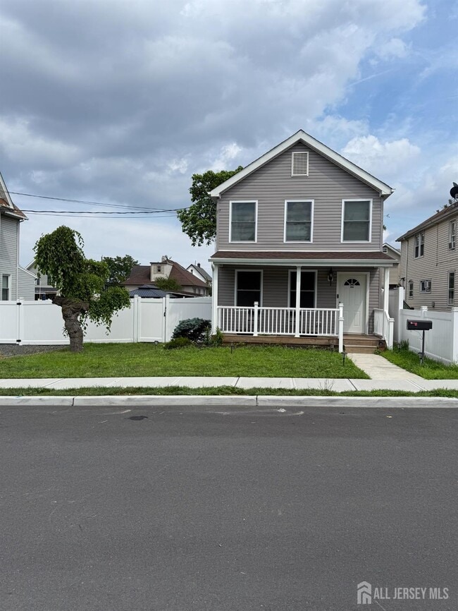 Photo - 296 Oak St