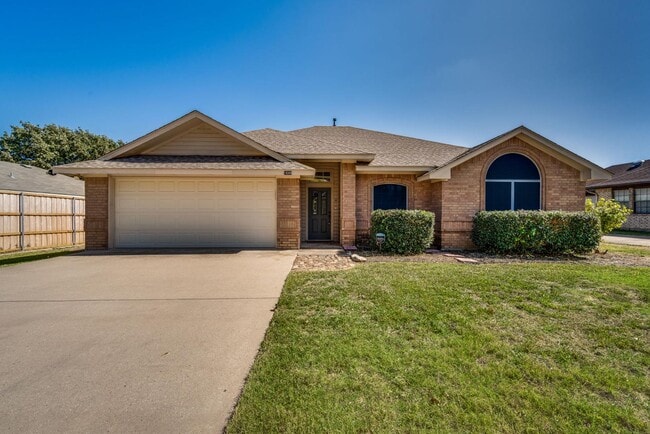 Building Photo - 1644 Greenway Ct