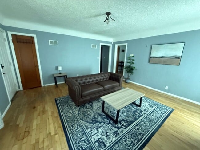 903 N 25th St Unit Upstairs