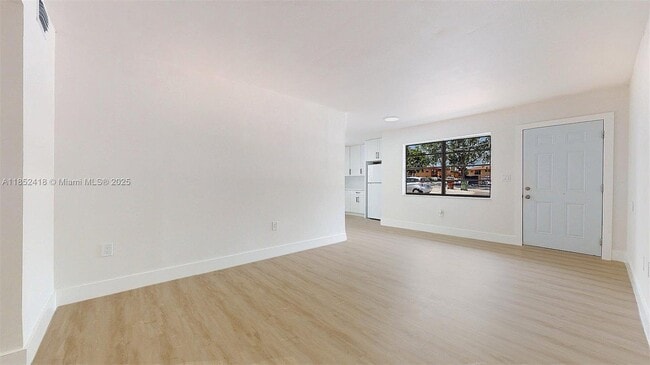 Photo - 1674 W 42nd St Unit 1674