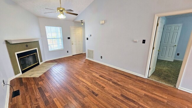 Photo - West Knoxville 37923 - 2 bedroom, 2 bath condo - Contact Ryan Fogarty (865) 333-4840