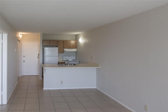 Photo - 2701 Riverside Dr Unit 506