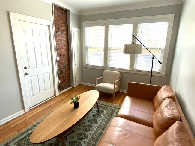 Photo - Baker Street Apartments