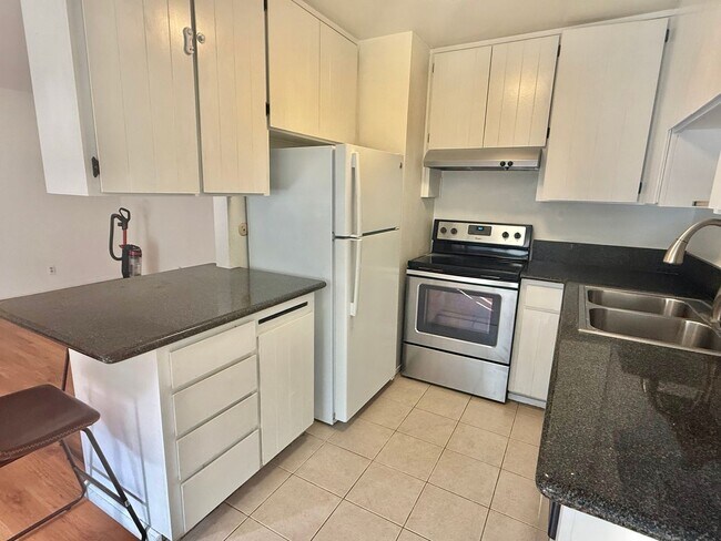 Photo - CAMPBELL - Downstairs unit in desirable location Unidad 29