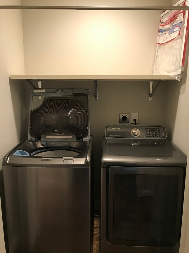 Photo - 2107 Hewitt Dr