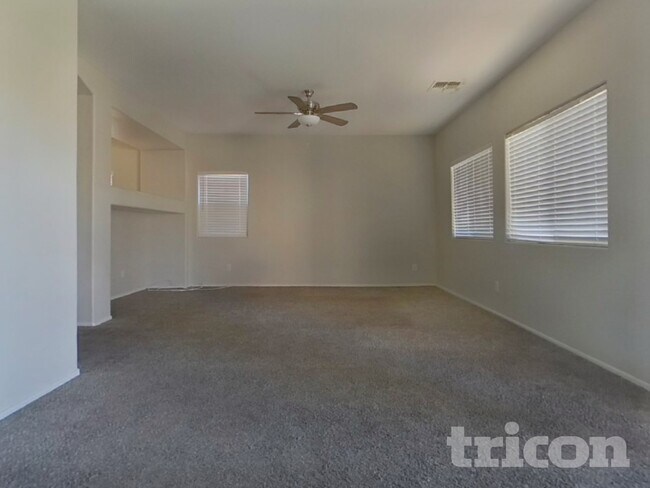 Photo - 506 S 124th Ave