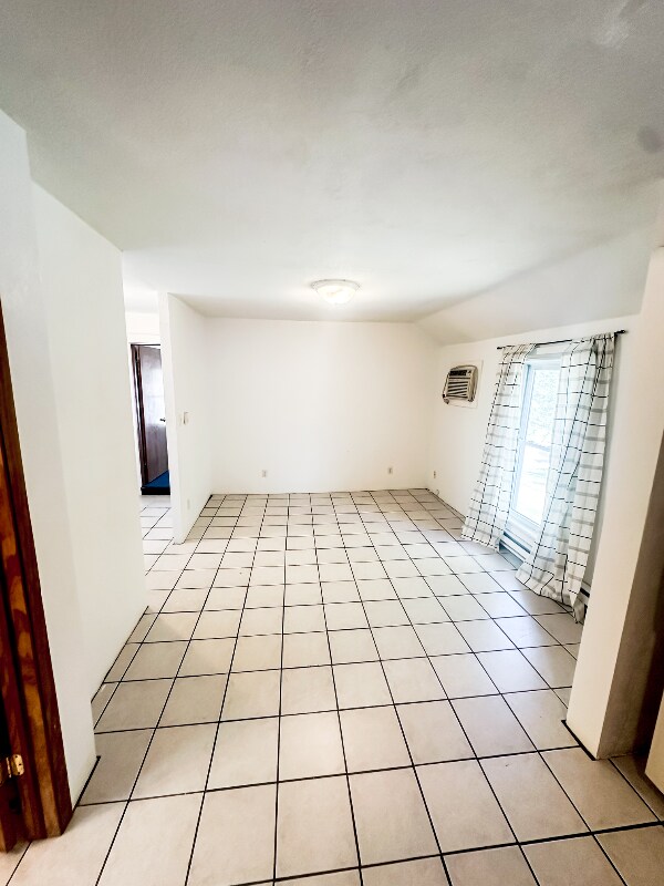 Photo - 507 King St Unit 2