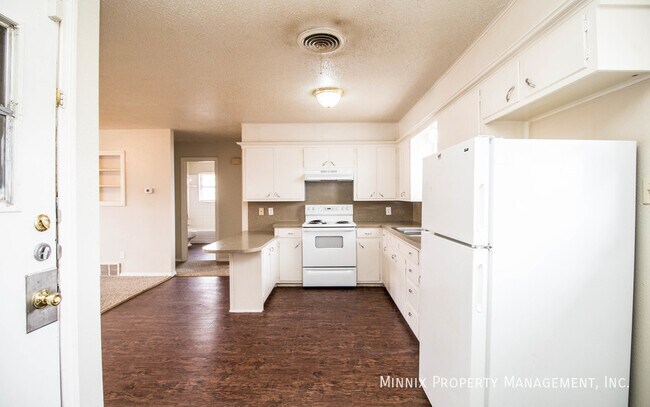 Photo - 1602 58th St