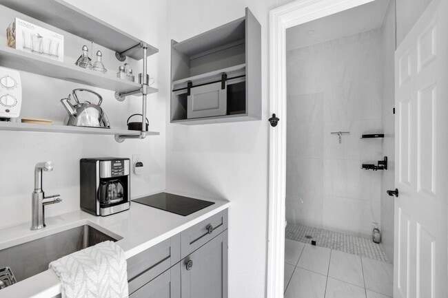 Photo - 170 5th St Unit 1