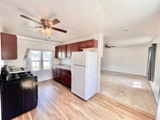 Building Photo - Very Large 1 Bed/1 BA in a Mountainside Re... Rental