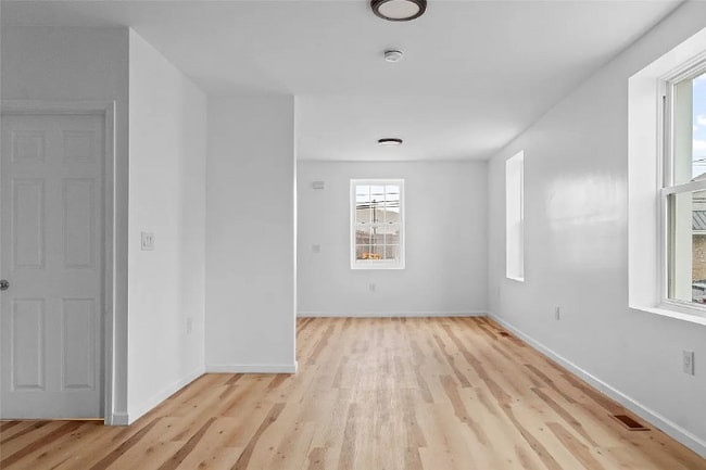 Photo - 121 Eldredge St Unit 1L