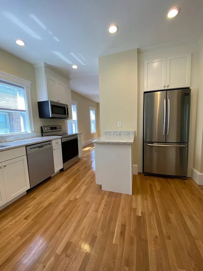 Photo - 303 Tappan St Apartments Unit 3