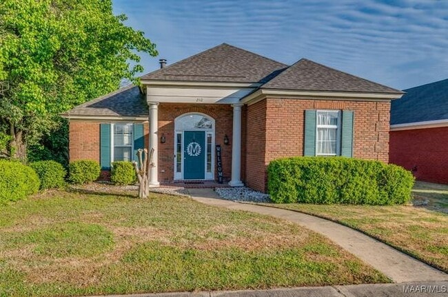 Building Photo - 2112 Parkview Dr S