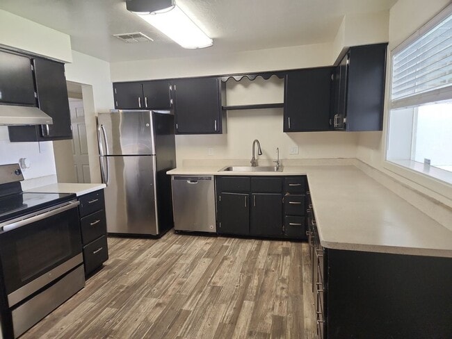 Photo - Coming Soon! 3 Bed, 1 Bath, Accross from GCU!! (Available on 06/15/26)