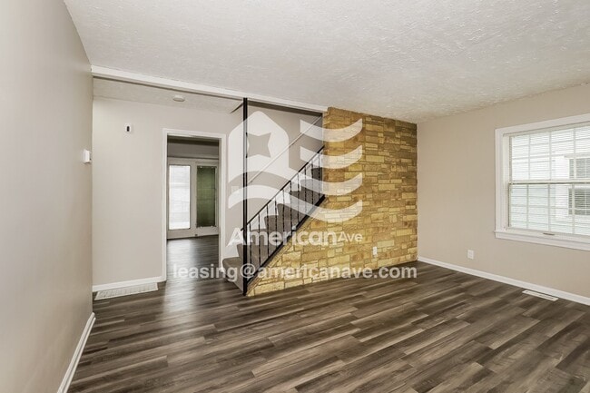 Photo - 3187 Lincoln St