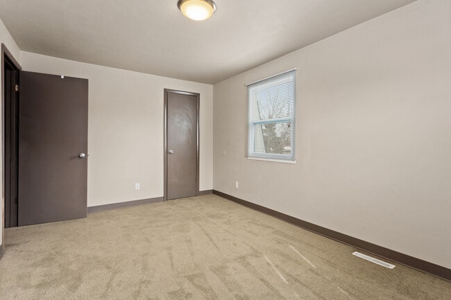 Photo - 2627 N Helen St