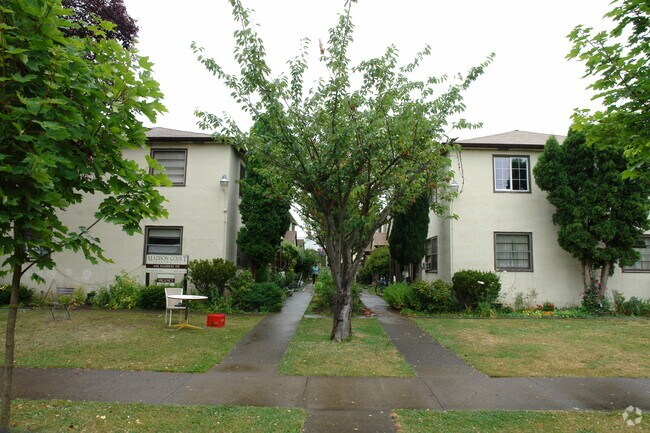 Photo - Madison Court Apartments