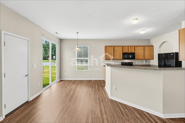 Photo - 7266 Rondeau Dr