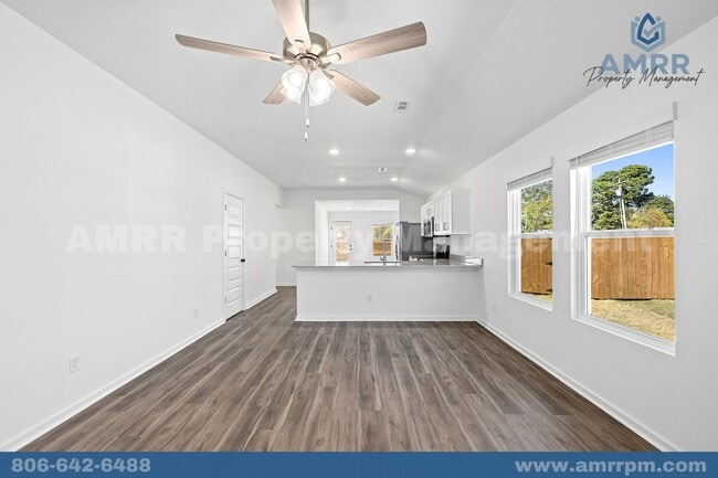 Photo - 301 Abundance Ln