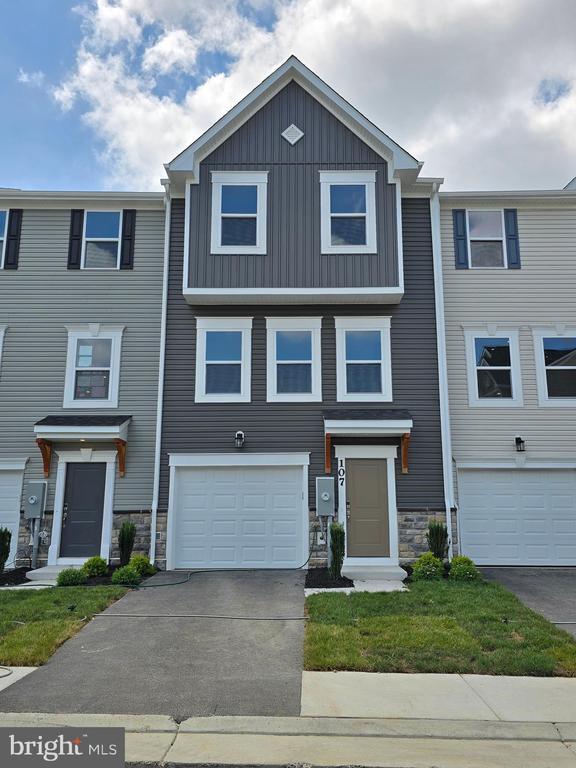 Photo - 107 BOONE Ct Townhome