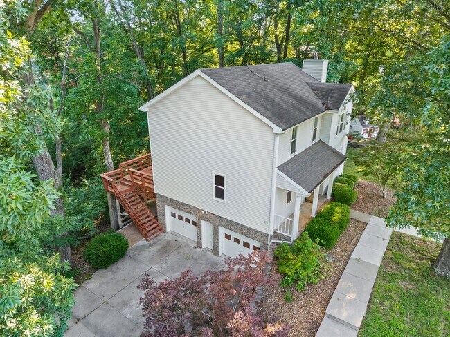 Photo - Pet Friendly Three Bedroom!
