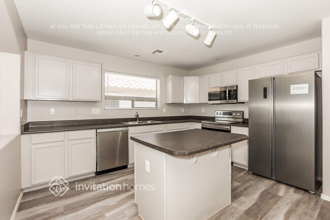 Photo - 1445 E Shari St