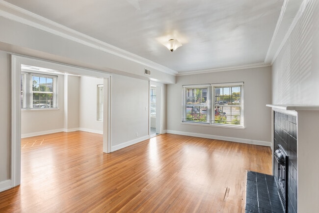 Photo - Buckingham & Balmoral