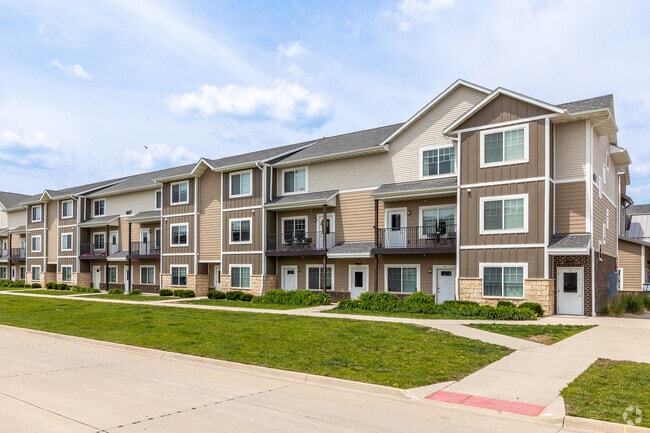 Building Photo - The Quarters Ames Rental