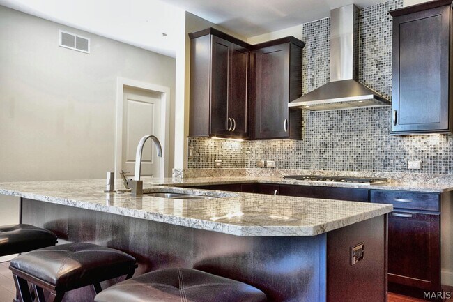 Photo - 6451 Clayton Rd Unit 303