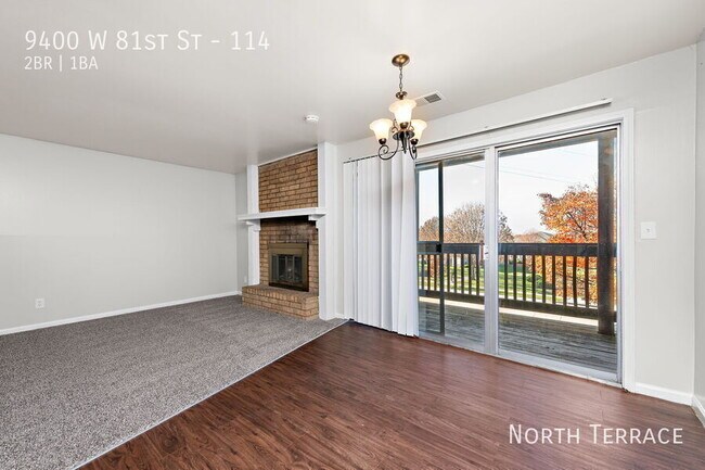 Photo - 9400 W 81st St Unidad 114