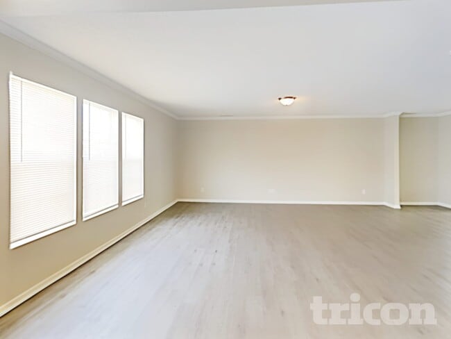 Photo - 8144 Crackling Ln