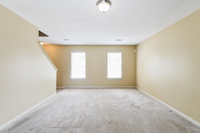 Photo - 2569 Kate Bond Rd