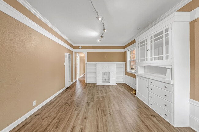 Photo - 3521 Suter St