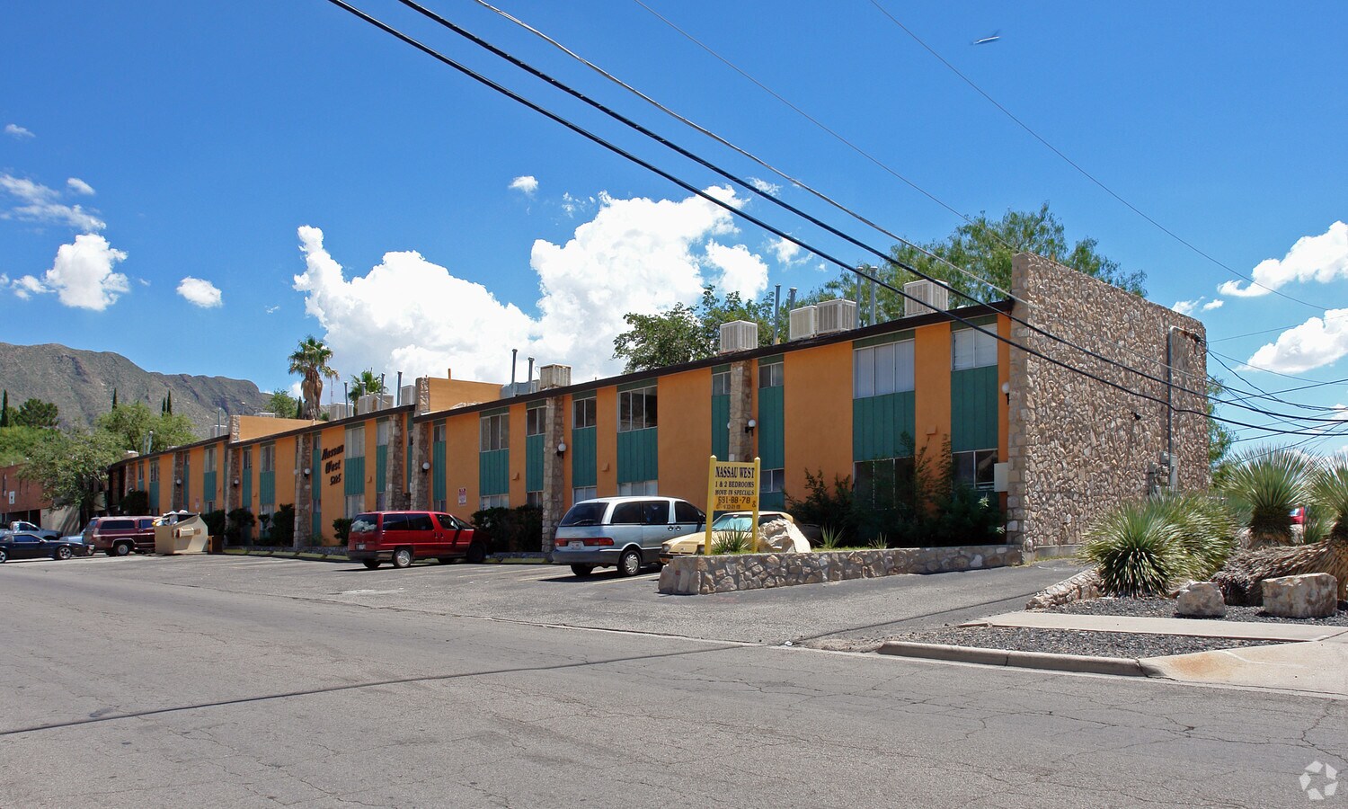 Nassau West Apartments - Nassau West Apartments