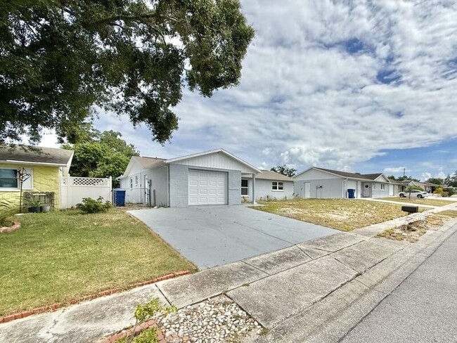 Photo - 6417 Sutherland Ave