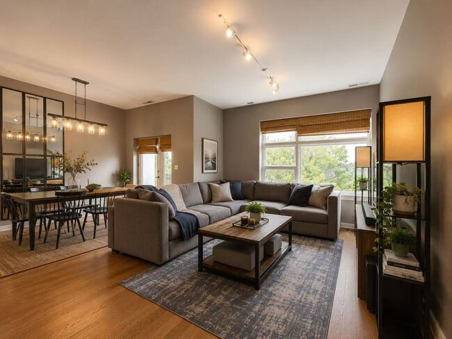 Photo - 3741 N Wolcott Ave