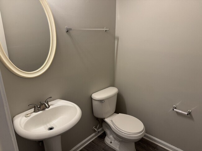 Photo - 1725 Carrington Dr