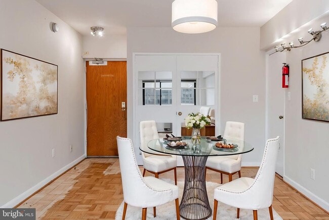 2141 I St NW Unit 806