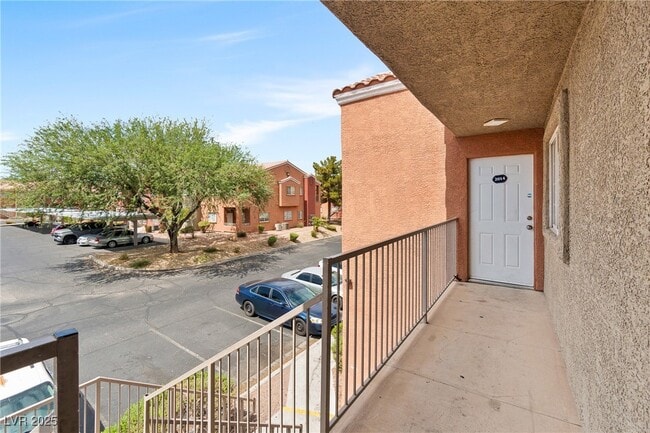 Building Photo - 4730 E Craig Rd Unit 2014 Rental