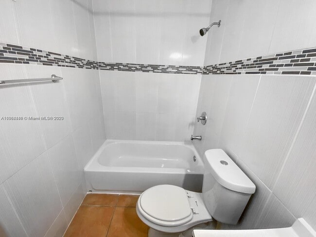 Photo - 2600 NW 39th Way Unidad 102