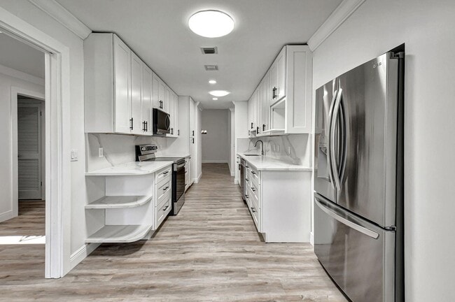 Building Photo - 4705 Fountains Dr S Rental