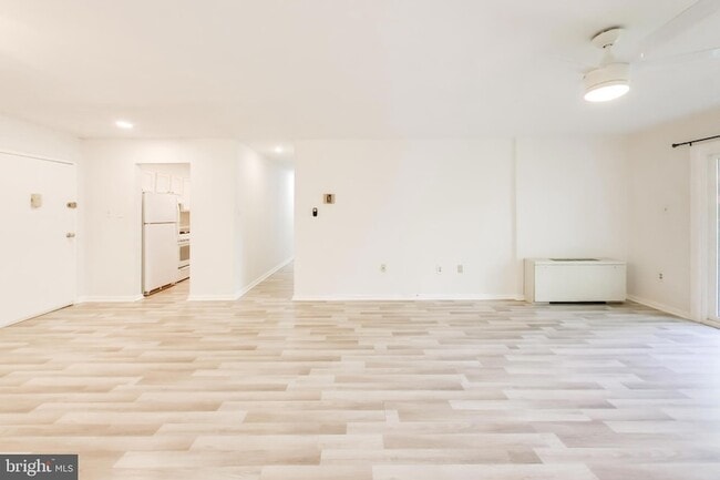 Photo - 10300 Westlake Dr
